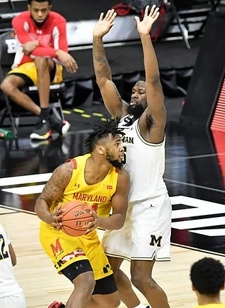 Chaundee Brown Jr. (15)