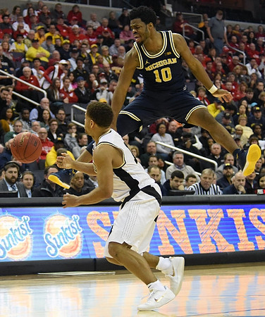 Derrick Walton Jr. (10)