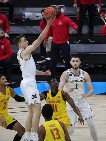 Franz Wagner (21) and Hunter Dickinson (1)