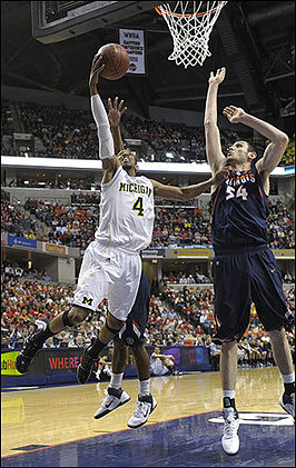 Darius Morris (4)