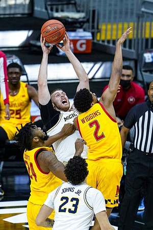 Austin Davis (51) and Brandon Johns Jr. (23)