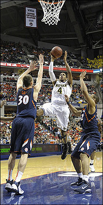 Darius Morris (4)