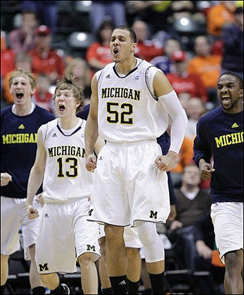 Blake McLimans (22), Matt Vogrich (13), Jordan Morgan (52), and Corey Person (32)
