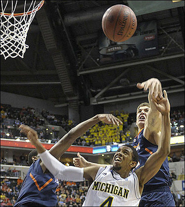 Darius Morris (4)