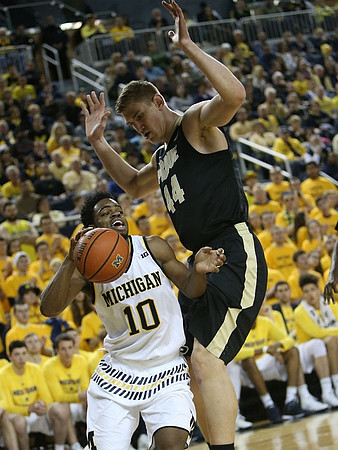 Derrick Walton Jr. (10)