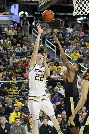 Duncan Robinson (22)