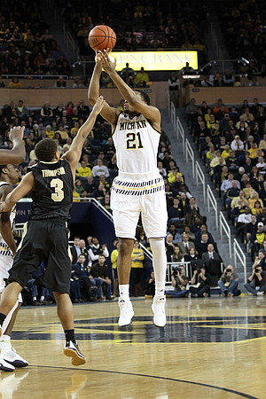 Zak Irvin (21)