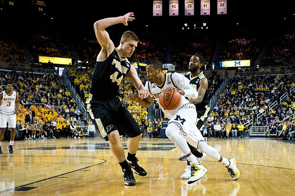 Kameron Chatman (3) and Muhammad-Ali Abdur-Rahkman (12)