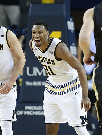 Zak Irvin (21)