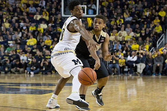 Derrick Walton Jr. (10)