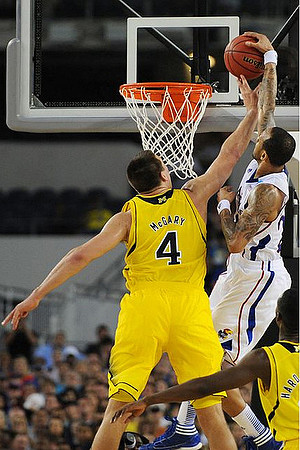 Mitch McGary (4) and Tim Hardaway Jr. (10)