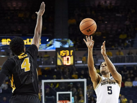Jaaron Simmons (5)