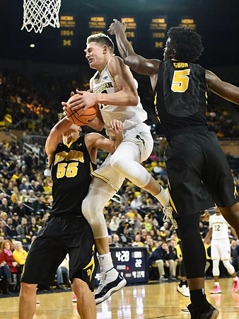 Moritz Wagner (13) and Muhammad-Ali Abdur-Rahkman (12)
