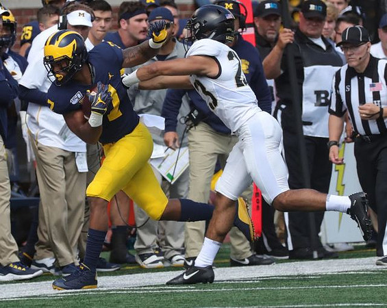 Tarik Black (7)