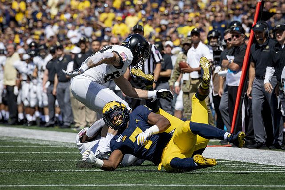 Khaleke Hudson (7)