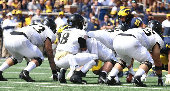 Jordan Glasgow (29) and Carlo Kemp (2)