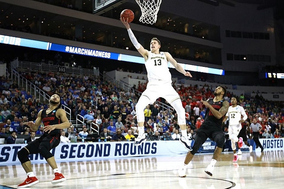 Moritz Wagner (13) and Muhammad-Ali Abdur-Rahkman (12)