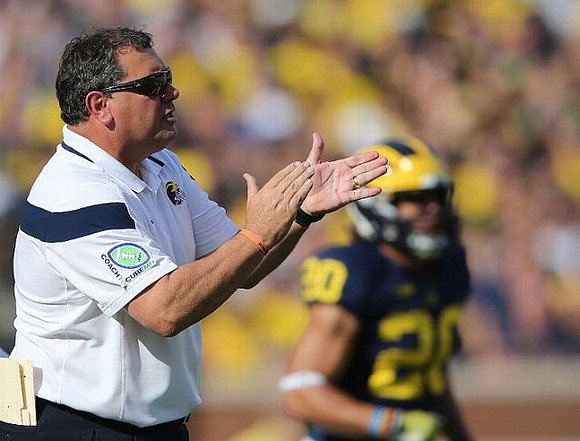 Brady Hoke and Drake Johnson (20)
