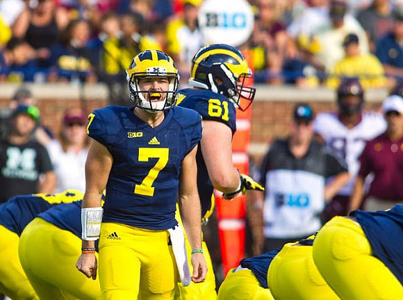 Shane Morris (7) and Graham Glasgow (61)