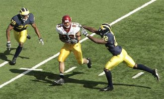 Leon Hall (29) and Jamar Adams (22)
