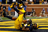 Tarik Black (7) and Nick Eubanks (82)