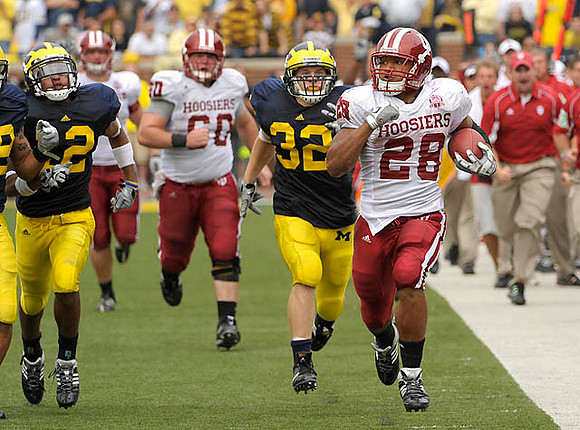 J.T. Floyd (12) and Jordan Kovacs (32)