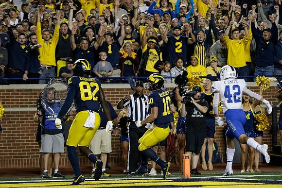 Nick Eubanks (82) and Dylan McCaffrey (10)