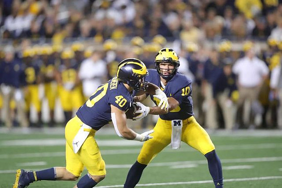 Ben VanSumeren (40) and Dylan McCaffrey (10)