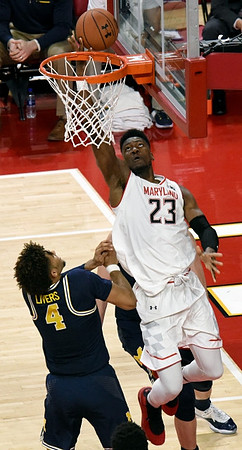 Isaiah Livers (4)
