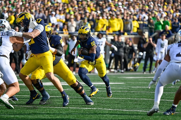 Marlin Klein (17), Giovanni El-Hadi (58), and Alex Orji (10)