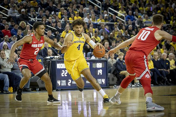 Isaiah Livers (4)