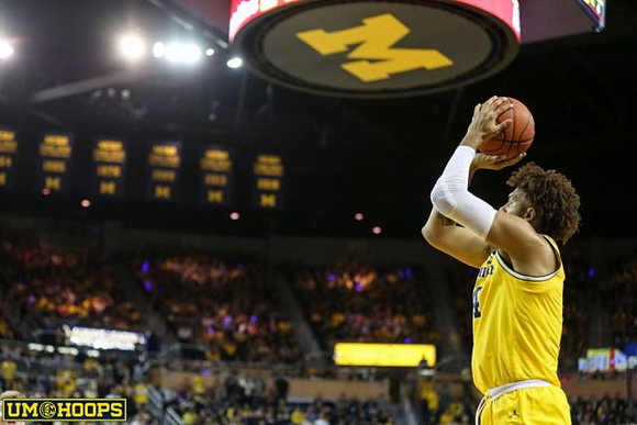 Isaiah Livers (4)