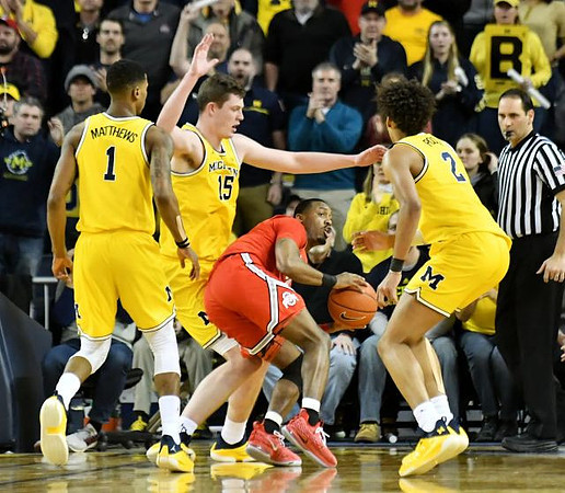 Charles Matthews (1), Jon Teske (15), and Jordan Poole (2)