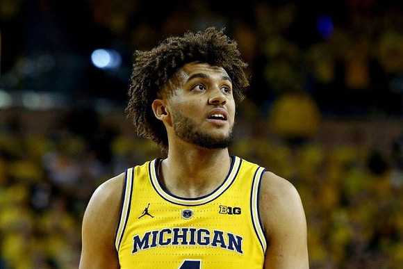 Isaiah Livers (4)