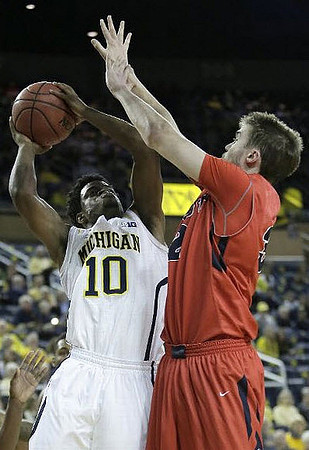 Derrick Walton Jr. (10)