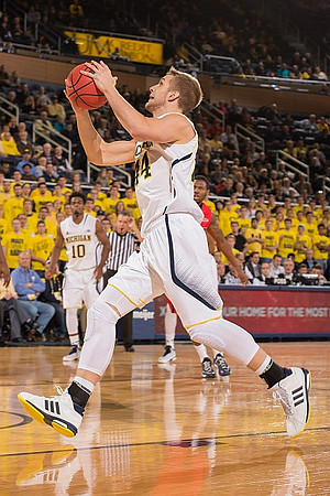 Derrick Walton Jr. (10) and Max Bielfeldt (44)