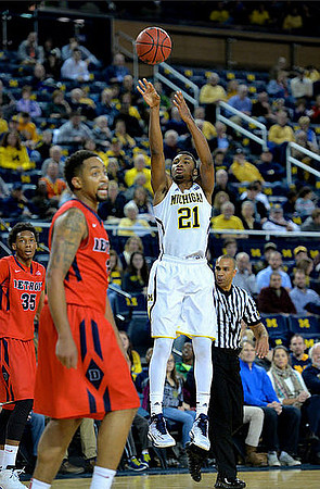 Zak Irvin (21)