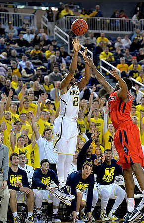 Zak Irvin (21)