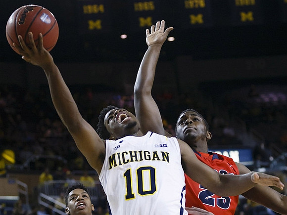 Derrick Walton Jr. (10)