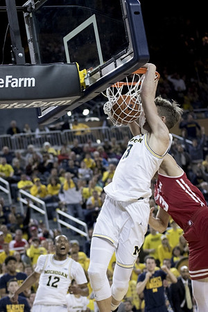 Muhammad-Ali Abdur-Rahkman (12) and Moritz Wagner (13)