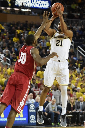 Zak Irvin (21)