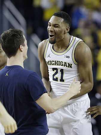Andrew Dakich (11)  and Zak Irvin (21)