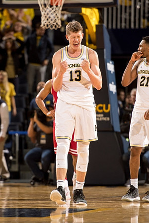 Moritz Wagner (13) and Zak Irvin (21)
