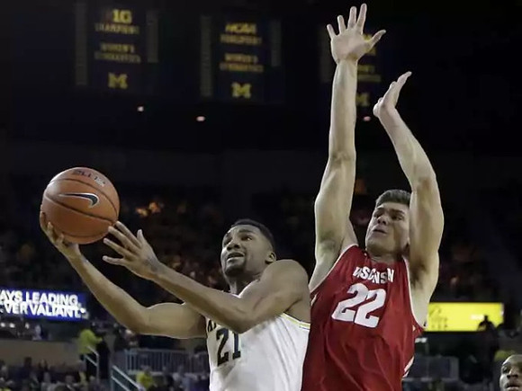 Zak Irvin (21)