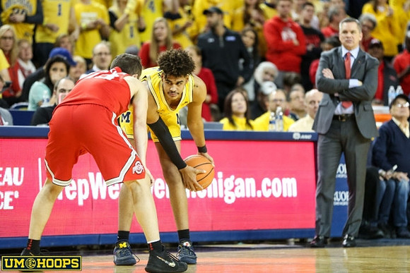 Jordan Poole (2) and Ohio State Head Coach Chris Holtmann