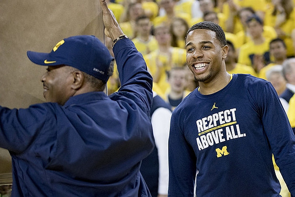 Jaaron Simmons (5)
