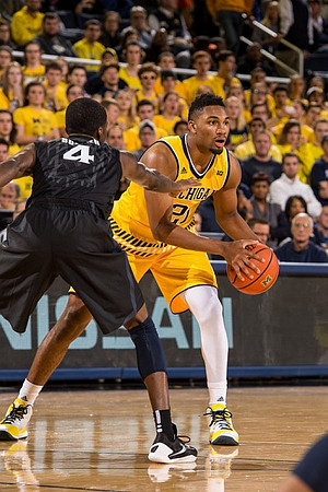 Zak Irvin (21)