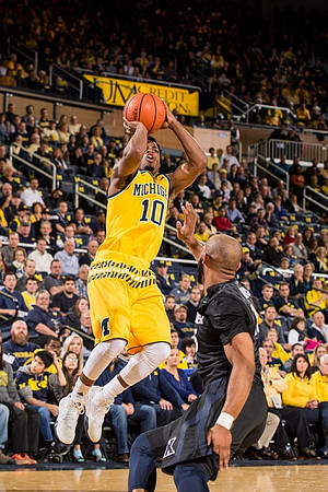 Derrick Walton Jr. (10)