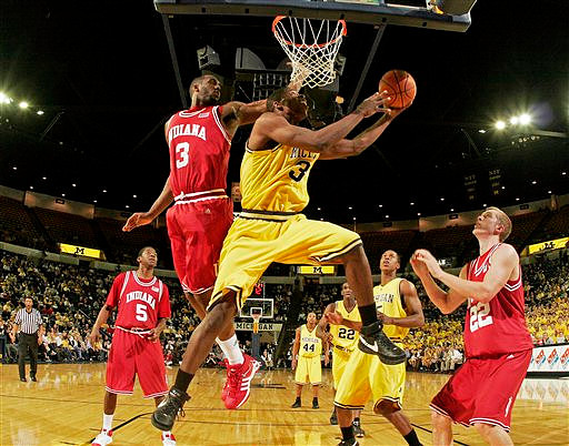 Manny Harris, Jevohn Shepherd, Ekpe Udoh, and Kelvin Grady