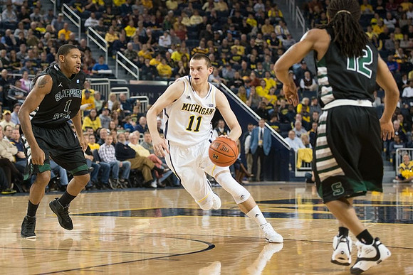 Nik Stauskas (11)